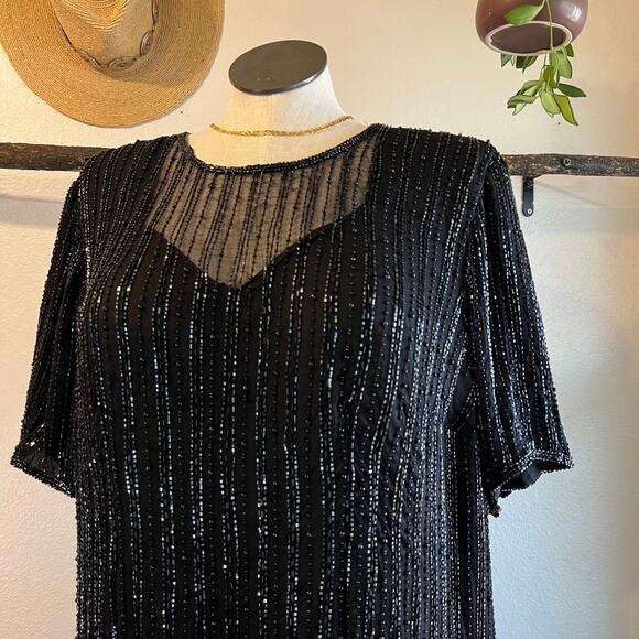 Black 100% Silk Beaded Sequin Sparkle Short Sleeve Knee Length Dress Size 22/24 - Picture 2 of 13
